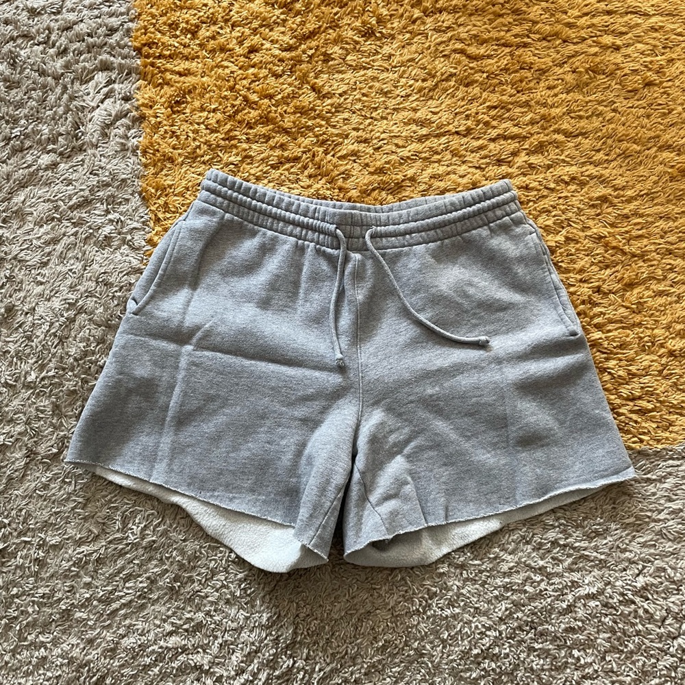 Aritzia TNA Sweatfleece Shorts